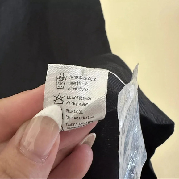 Chaser Women Small Linen Ruffle Sleeve Button Down Romper NWOT Black - Picture 5 of 6